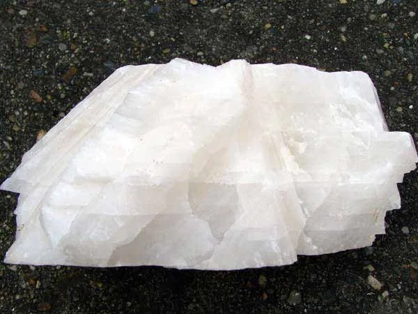Calcite mineral powder